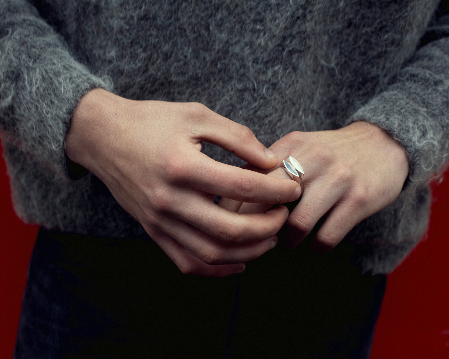 Men's Unchained Signet Ring